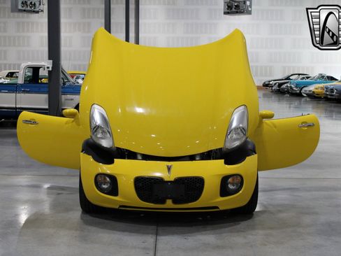 Used 2008 Pontiac Solstice GXP w/ Premium Package image 21