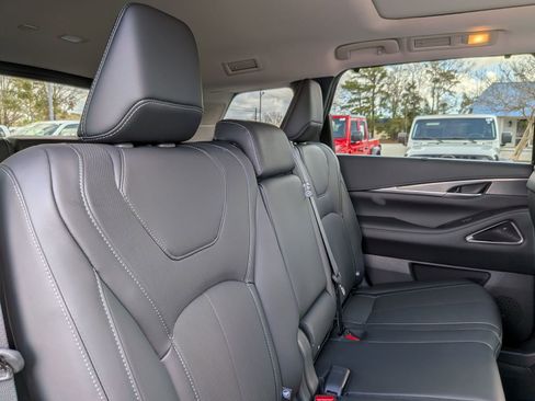 New 2026 INFINITI QX60 Luxe w/ Cargo Package AWD/4WD image 34