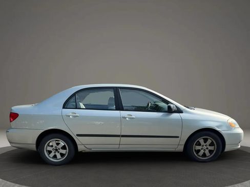 Used 2003 Toyota Corolla LE FWD image 4