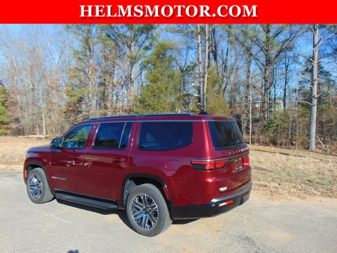 Certified 2025 Jeep Wagoneer 4WD image 8