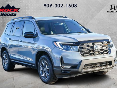 Certified 2022 Honda Passport TrailSport image 3