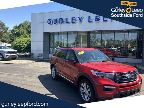 Used 2023 Ford Explorer XLT w/ Equipment Group 202A AWD/4WD image 1
