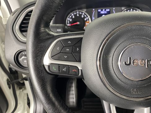 Used 2020 Jeep Renegade Latitude w/ Cold Weather Group AWD/4WD image 23