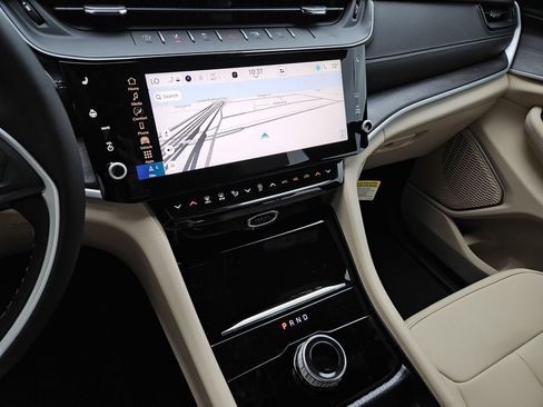 New 2026 Jeep Grand Cherokee Limited RWD image 19