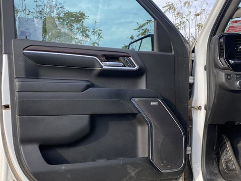 Used 2022 GMC Sierra 1500 SLT w/ SLT Convenience Package image 18