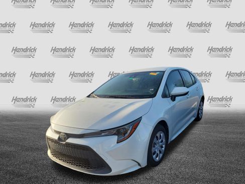Used 2021 Toyota Corolla LE FWD image 4
