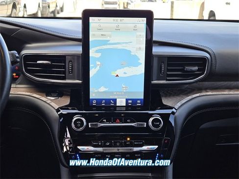 Used 2022 Ford Explorer Platinum w/ Technology Package image 19