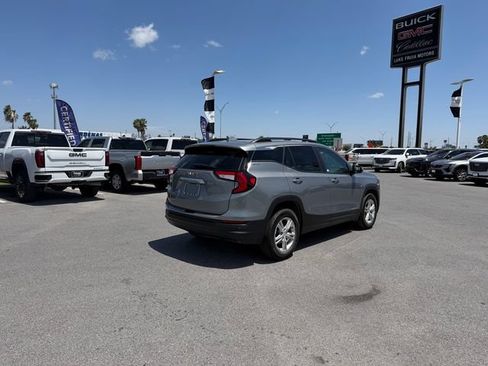 Used 2023 GMC Terrain SLE w/ Driver Convenience Package FWD image 5