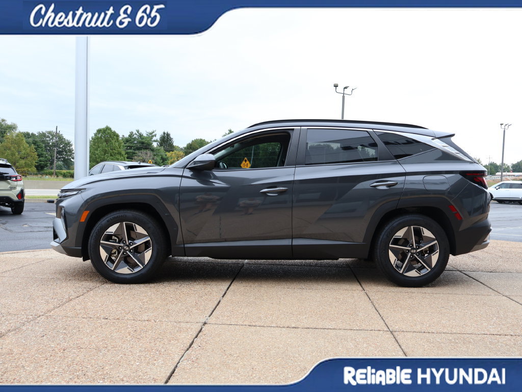 Certified 2025 Hyundai Tucson SEL FWD image 3