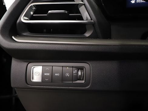 Used 2026 Chevrolet Traverse LT AWD/4WD image 19