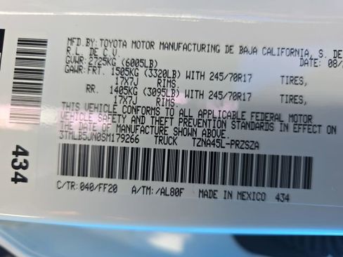 Used 2025 Toyota Tacoma SR5 image 33