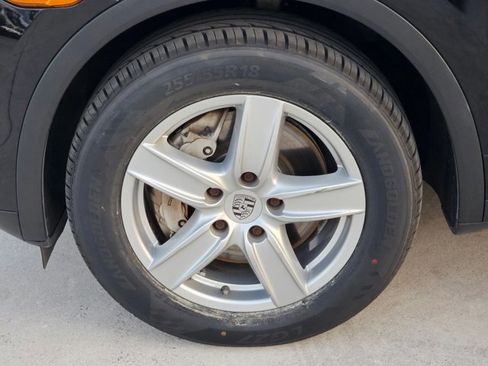 Used 2011 Porsche Cayenne S image 23