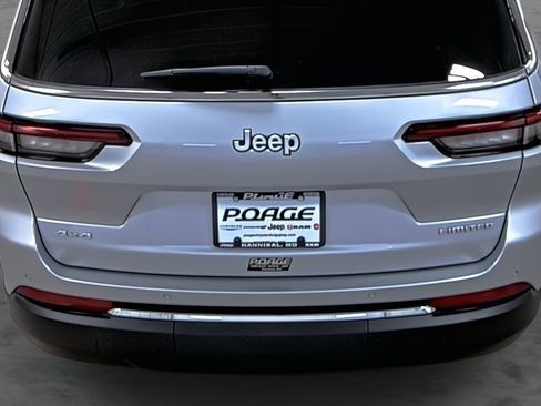 New 2025 Jeep Grand Cherokee L Limited image 11