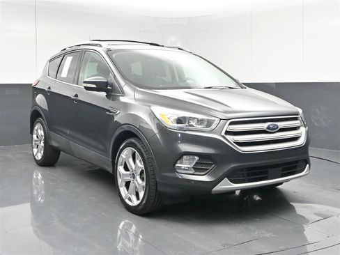Used 2019 Ford Escape Titanium FWD image 1
