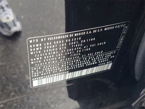 Certified 2022 Volkswagen Tiguan SE R-Line image 32