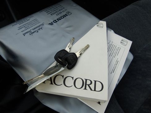 Used 2002 Honda Accord LX image 21