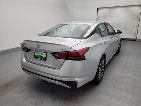 Used 2024 Nissan Altima 2.5 SV image 9