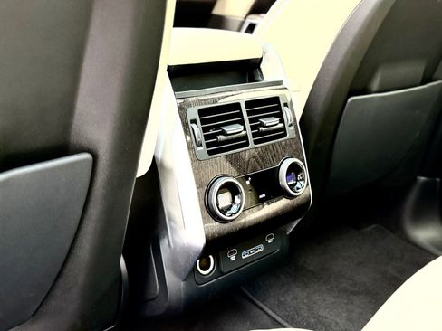 Used 2019 Land Rover Range Rover Sport Supercharged image 18