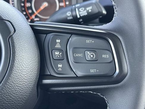 New 2025 Jeep Gladiator Mojave w/ Convenience Group image 25