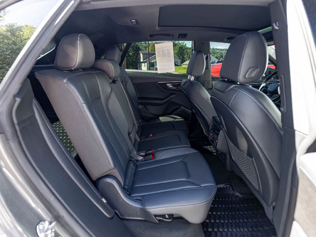 Used 2025 Audi Q8 Premium Plus AWD/4WD image 28