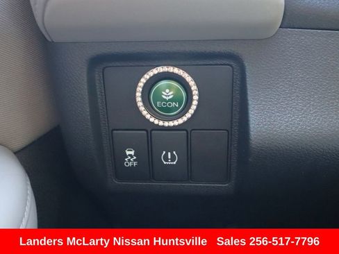 Used 2017 Honda HR-V EX image 28