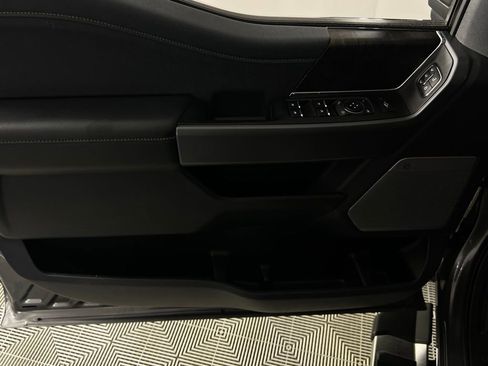 Used 2025 Ford F250 Lariat w/ Chrome Package image 25