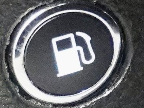 Used 2017 Chrysler 300 S image 35