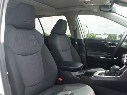 Certified 2025 Toyota RAV4 XLE AWD/4WD image 24