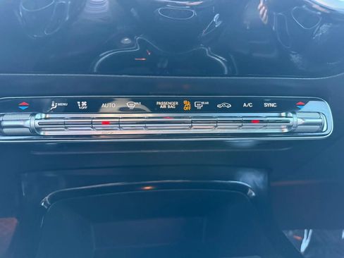 Used 2020 Mercedes-Benz CLA 250 image 28