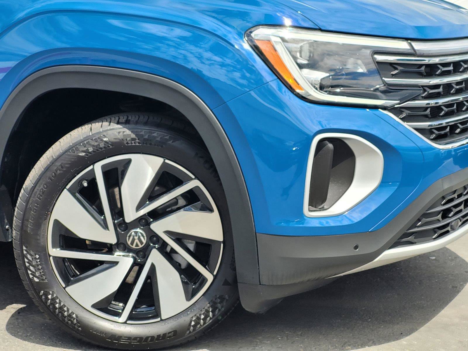 Certified 2025 Volkswagen Atlas SE AWD/4WD image 11