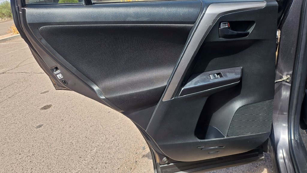 Used 2017 Toyota RAV4 LE w/ Carpet Mat Package FWD image 23