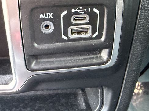 Used 2020 Jeep Wrangler Sport AWD/4WD image 23