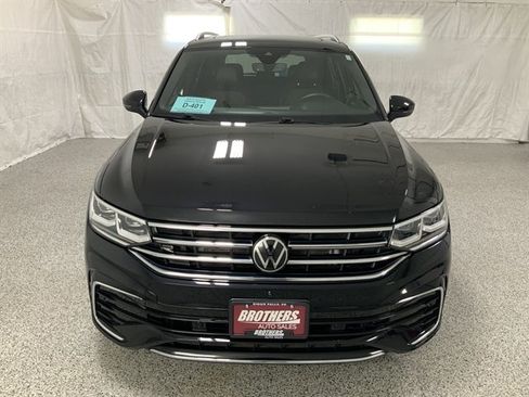 Used 2024 Volkswagen Tiguan SEL R-Line AWD/4WD image 3