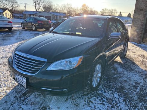 Used 2013 Chrysler 200 Limited image 7