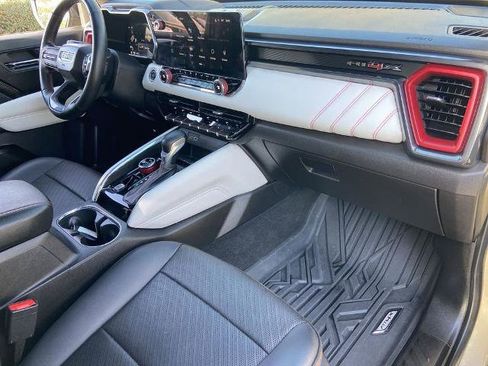 Used 2024 GMC Canyon AT4X image 24