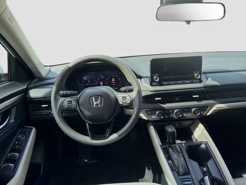 Used 2023 Honda Accord EX image 20