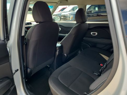Used 2016 Kia Soul image 13