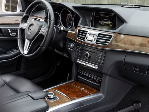 Used 2016 Mercedes-Benz E 350 4MATIC Wagon image 67