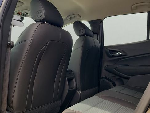 New 2026 Chevrolet Trax LT w/ Midnight Edition FWD image 10
