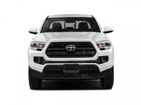 Used 2019 Toyota Tacoma SR5 RWD image 4
