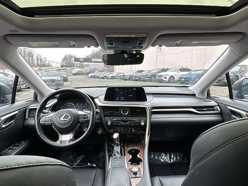 Used 2022 Lexus RX 350L Premium image 32