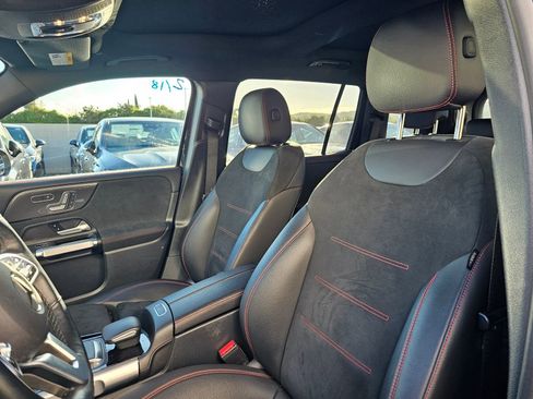 Used 2023 Mercedes-Benz GLB 250 4MATIC image 6