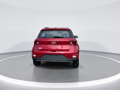 Used 2022 Hyundai Venue Limited image 6