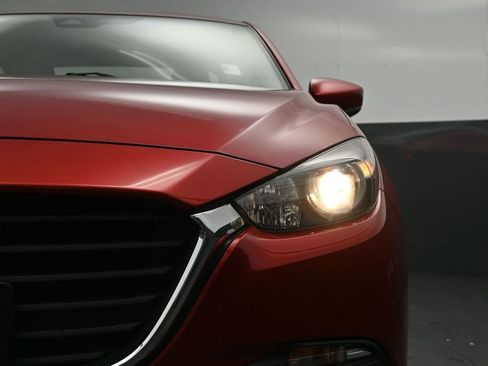 Used 2018 MAZDA MAZDA3 Touring FWD image 15