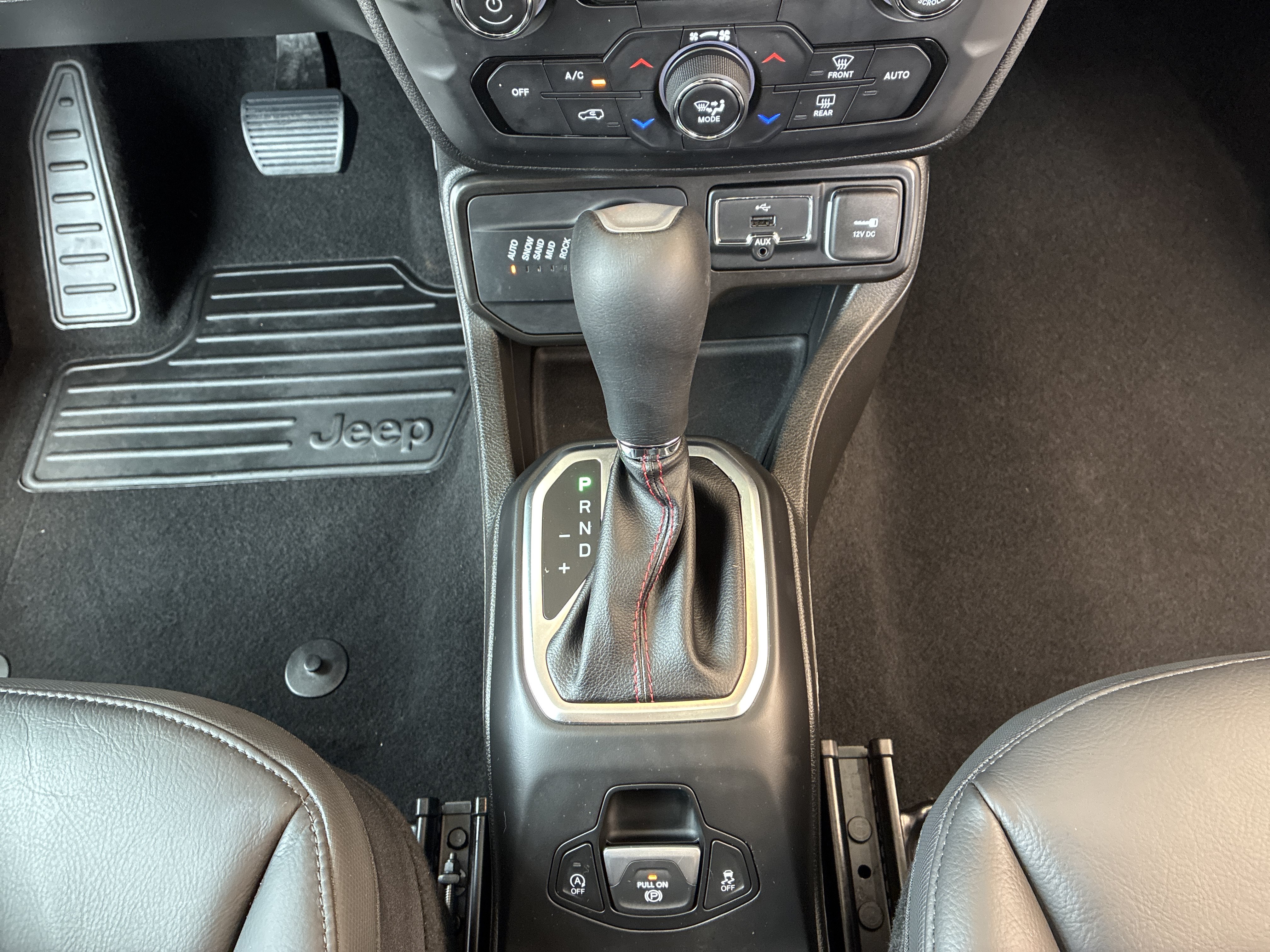 Certified 2023 Jeep Renegade Trailhawk w/ Sun/Sound Group AWD/4WD image 24