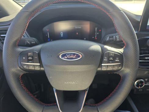 Used 2025 Ford Escape ST-Line image 11