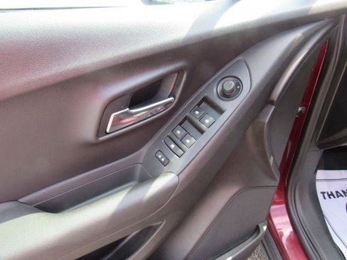 Used 2016 Chevrolet Trax LS FWD image 18