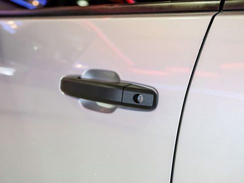 Used 2022 Chevrolet Silverado 2500 Custom w/ Custom Value Package image 38