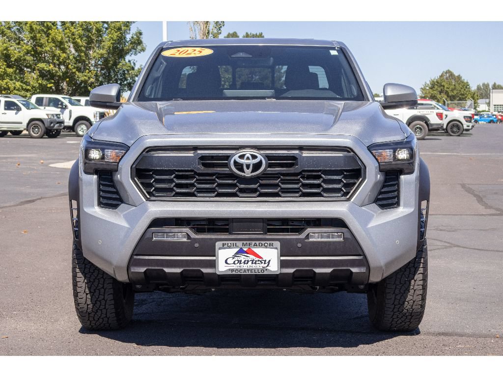 Used 2025 Toyota Tacoma TRD Off-Road w/ TRD Off Road Upgrade Package AWD/4WD image 8