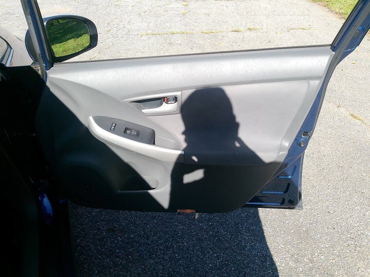 Used 2010 Toyota Prius Three FWD image 19